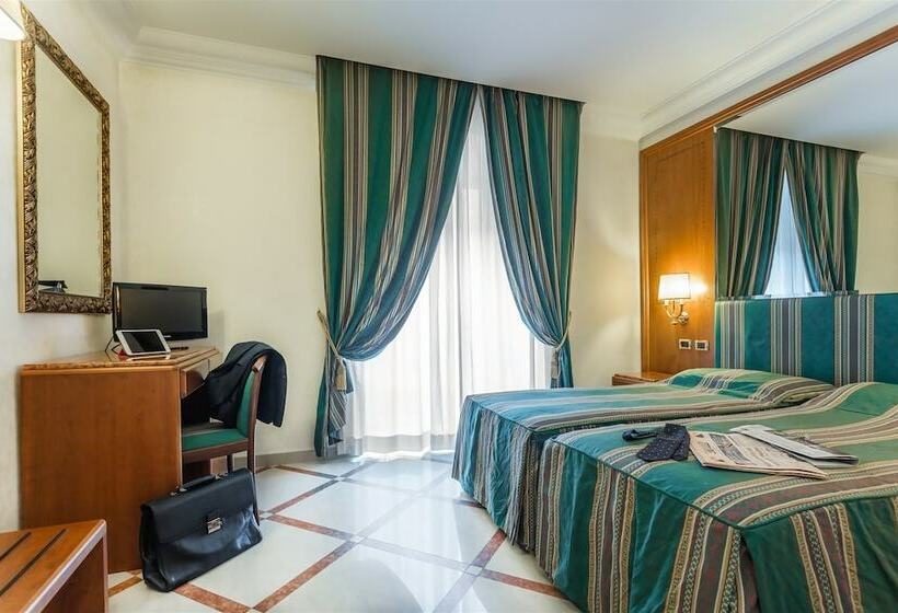Habitación Estándar, Regio