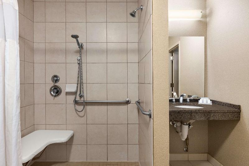 Habitación Triple Estándar, Regio