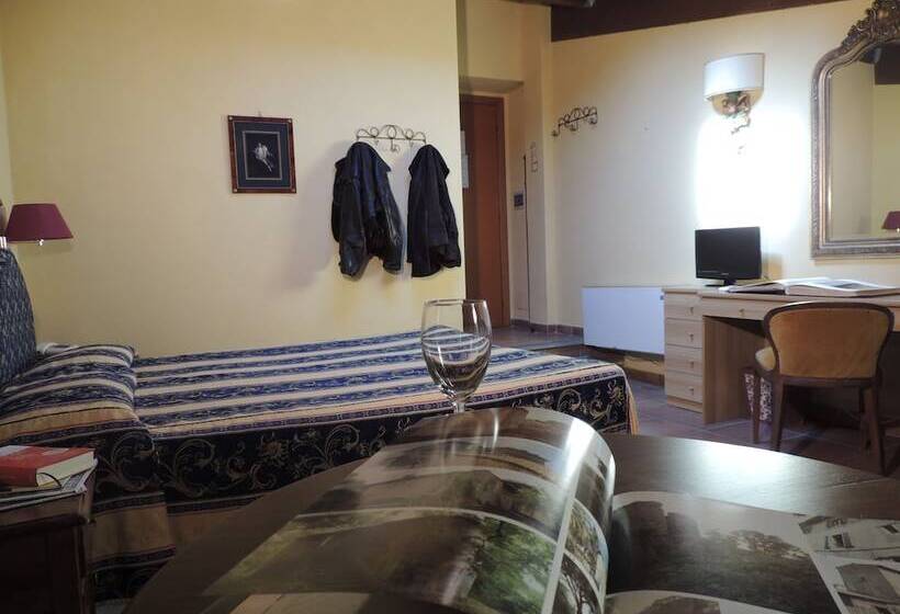 Номер Стандарт, Country Relais I Due Laghi