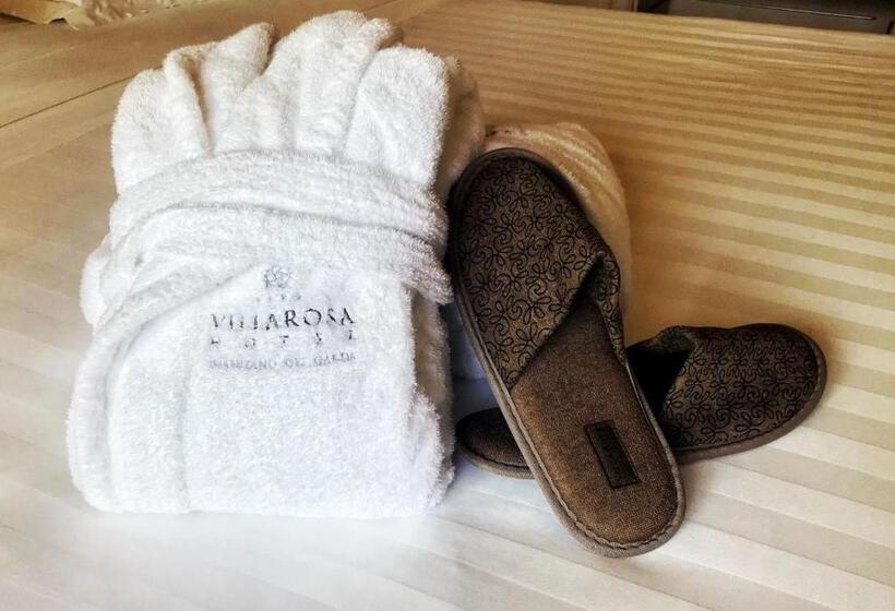 سوییت جونیور با چشم‌انداز دریاچه, Villa Rosa Hotel Desenzano