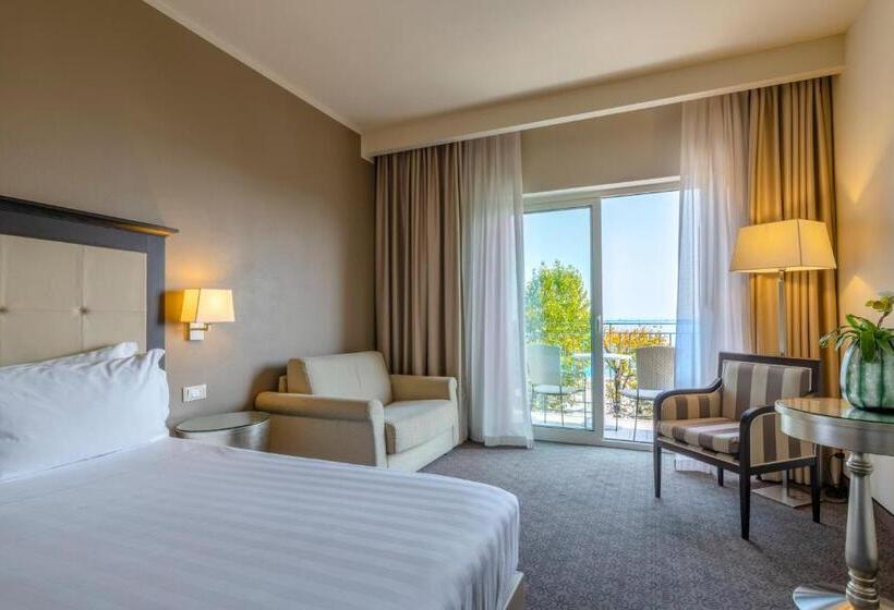 سوییت جونیور با چشم‌انداز دریاچه, Villa Rosa Hotel Desenzano