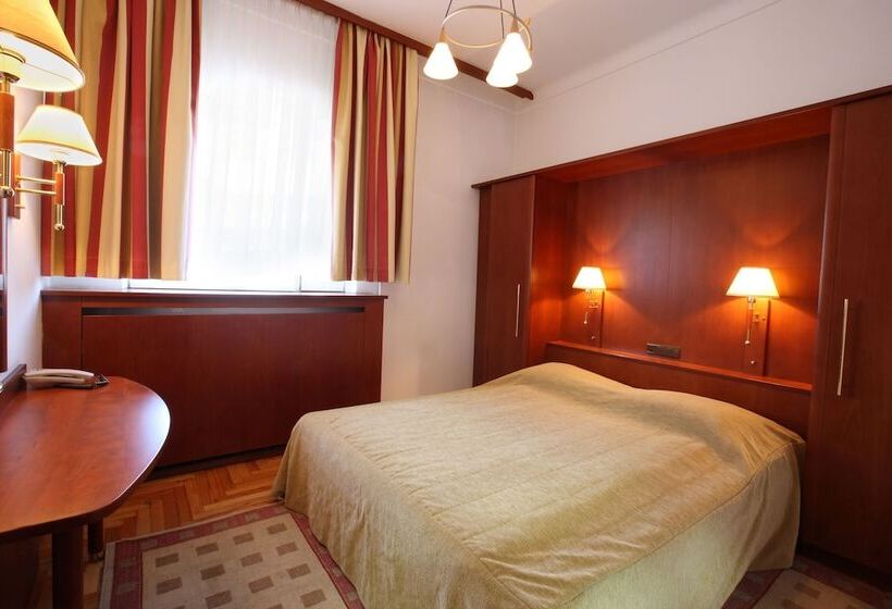 Habitación Estándar, Kazakhstan