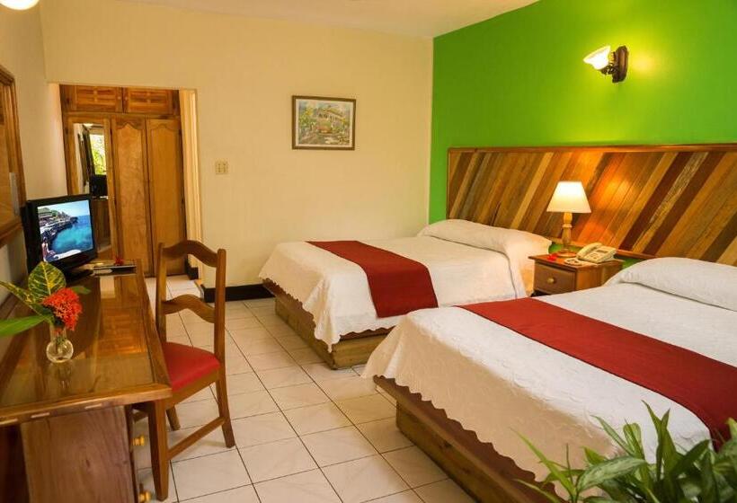 اتاق سوپریور با چشم‌انداز باغ, Legends Beach Resort