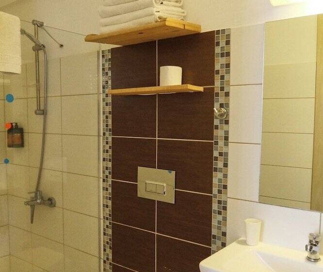 Семейный Номер, Zephyros City Otel
