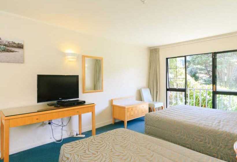Студия Стандарт, Capital Lodge Motor Inn
