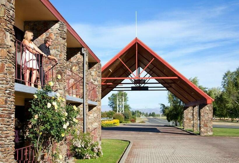 Номер Стандарт, Distinction Mackenzie Country