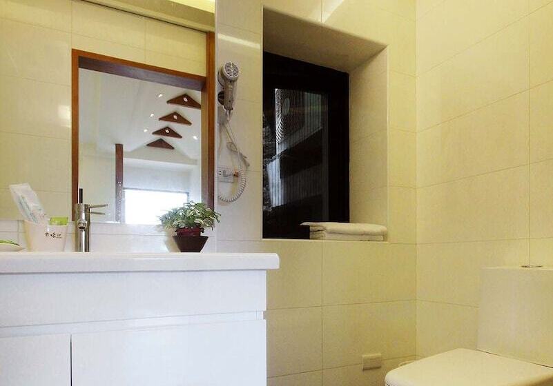 Quarto Estandar, Chien Ching B&b