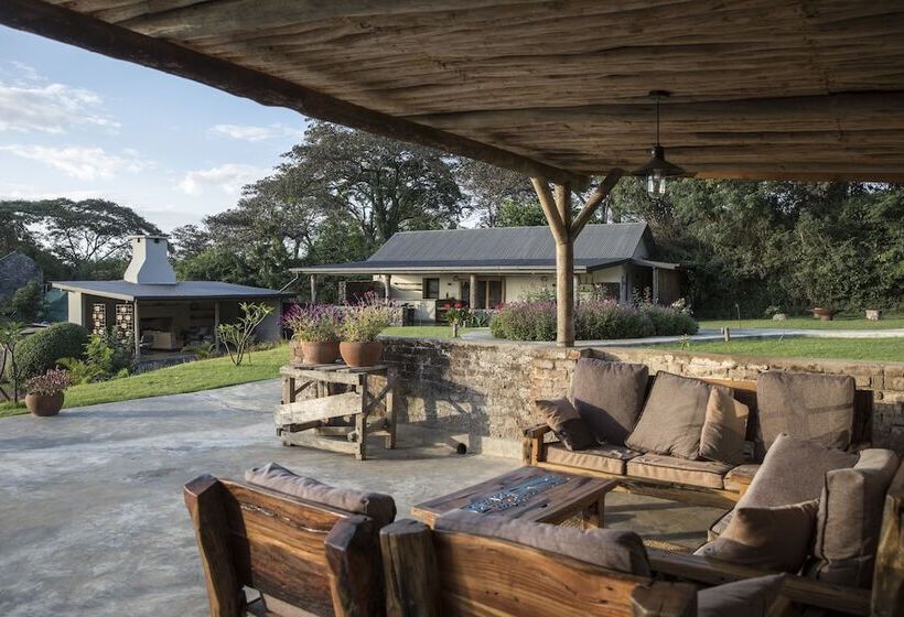 Семейный Номер, Arusha Villa
