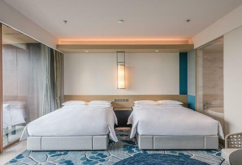 Номер Deluxe Вид на Горы, Renaissance Suzhou Taihu Lake
