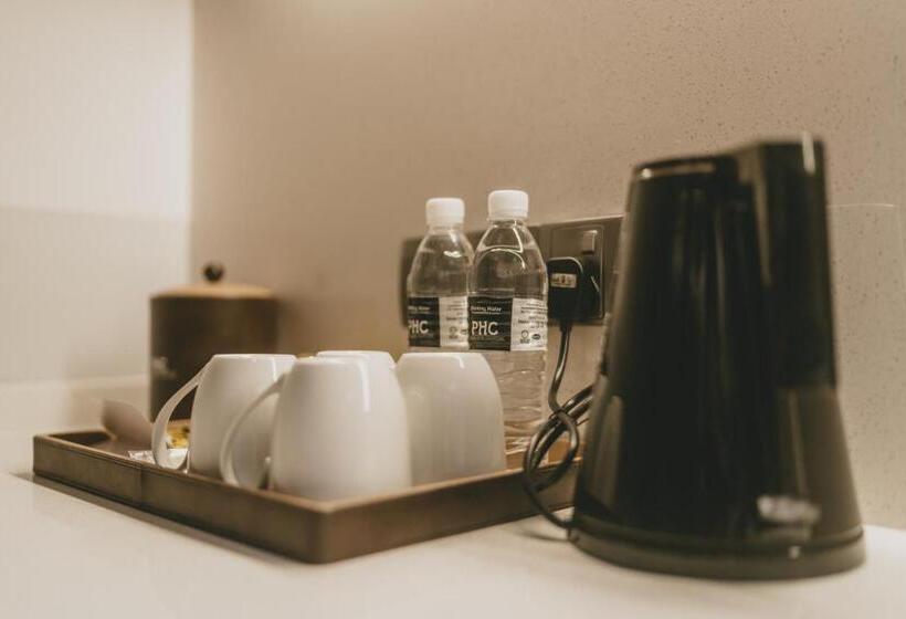 Люкс Deluxe 2 Спальни, Macalister Hotel Managed By The Ascott Limited