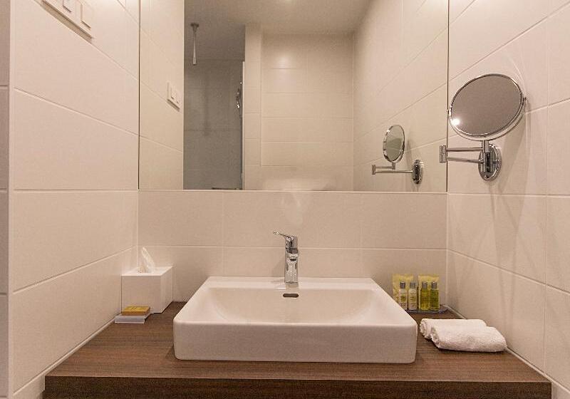 스탠다드 룸, Hilton Garden Inn Zagreb   Radnicka