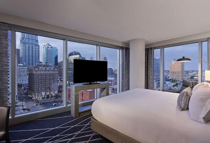 Люкс, Loews Kansas City