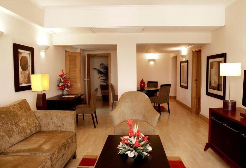 سوئیت با تخت بزرگ, The Federal Palace Hotel & Casino
