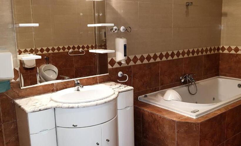 Номер Deluxe, Etna   Hostel  Noclegi Rzeszów