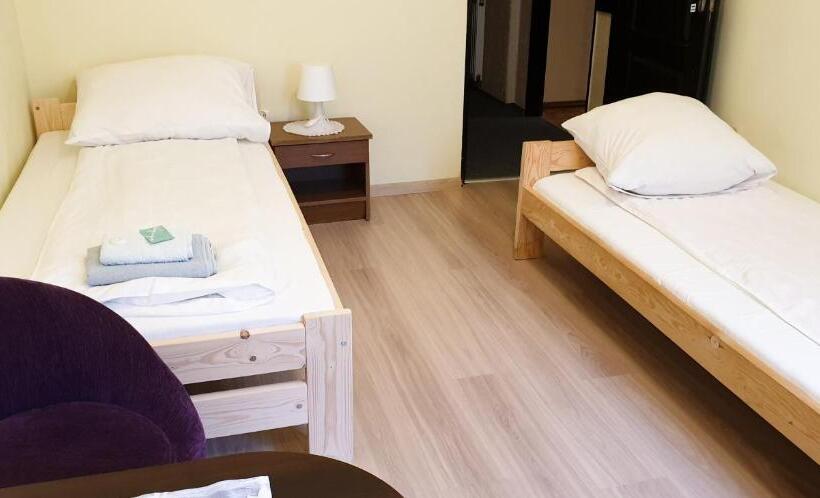 Номер Стандарт Совместная Ванная, Etna   Hostel  Noclegi Rzeszów