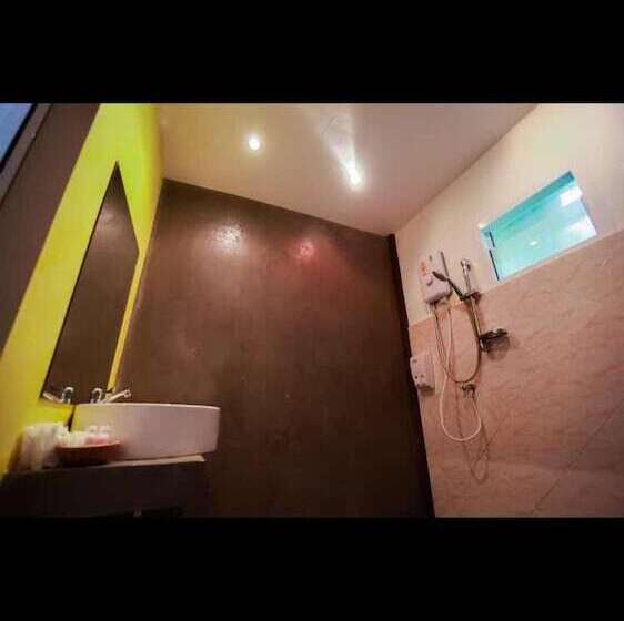 خانه یا کلبه ی ییلاقی با نمای استخر, Feel At Chill Resort Kohchang