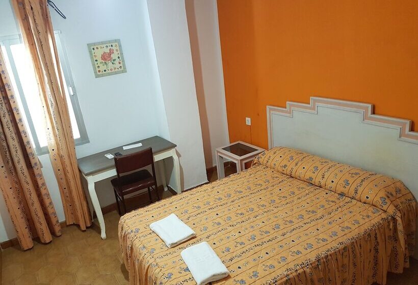 Номер Стандарт, Hostal Los Arcos