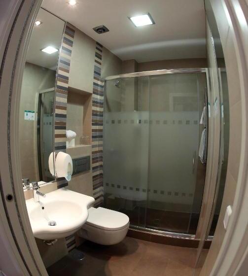 غرفة قياسية رباعية, Hostal Sol Square Madrid