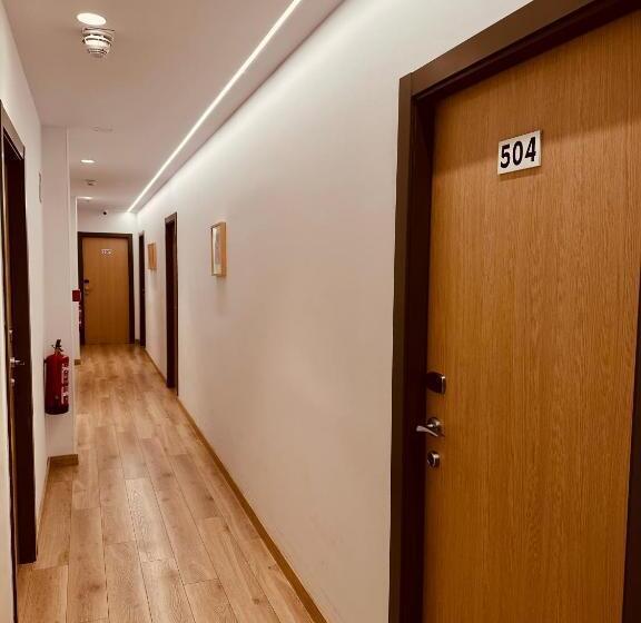 غرفة قياسية مزوَّدة بشُرفة, Hostal Sol Square Madrid