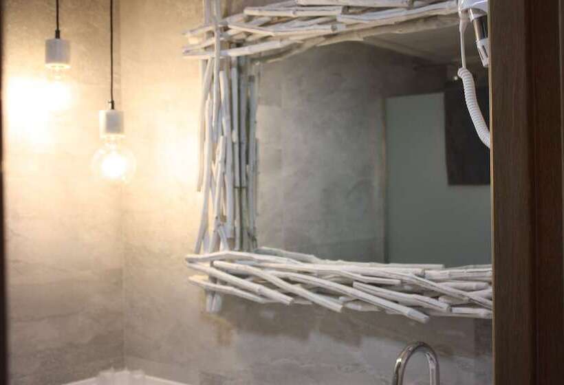Номер Deluxe, Hostal Cervantes Playa