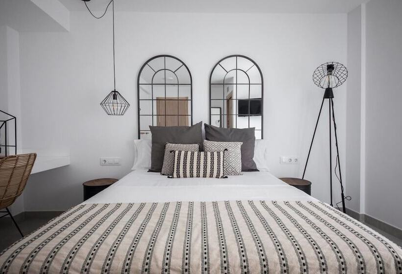 Номер Deluxe, Hostal Cervantes Playa
