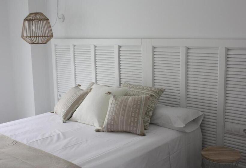 Номер Deluxe, Hostal Cervantes Playa