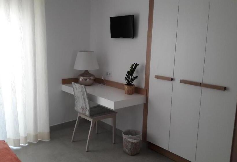 Номер Superior, Hostal Cervantes Playa
