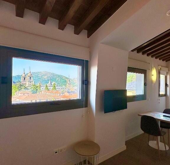 مجموعه ویستا شهر, San Lorenzo Suites