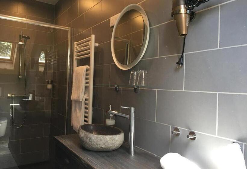 اتاق لوکس با تخت بزرگ, Boutique Hotel B&b Fleurie