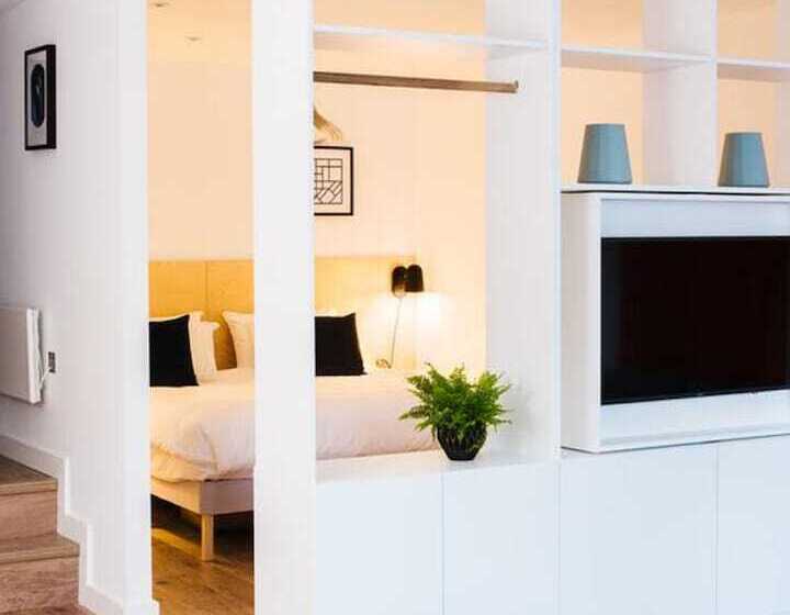 Студия Superior, Hiding Space   Westgate Apartments