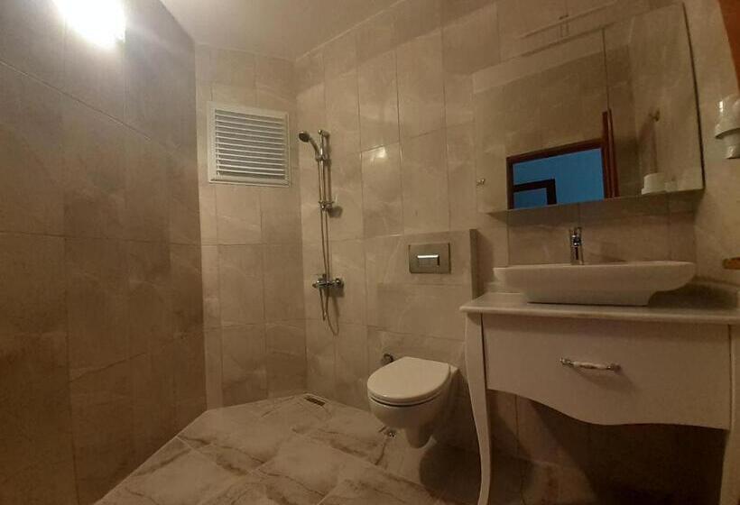 Четырехместный Номер Стандарт, Sunset Boutique Hotel & Apartments