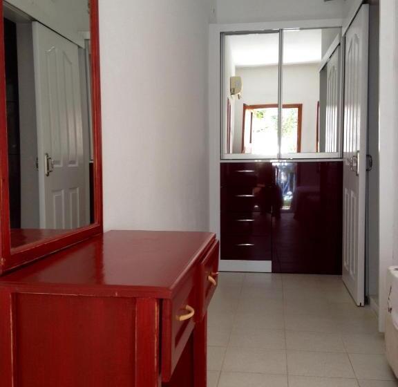 Трехместный Номер Комфорт, Sunset Boutique Hotel & Apartments