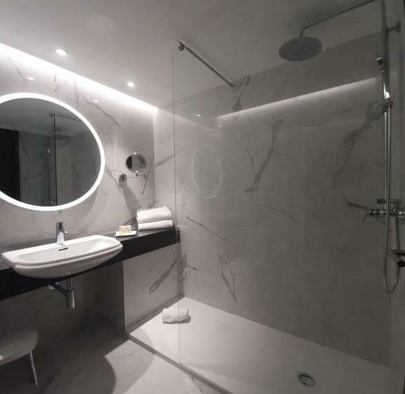سوییت جونیور, NH Coimbra Dona Inês