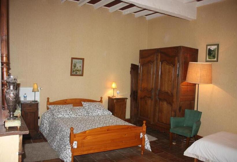 Четырехместный Номер Стандарт, Presbytere De Jonquiere