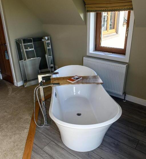 Люкс, Dunnet B&b Escapes