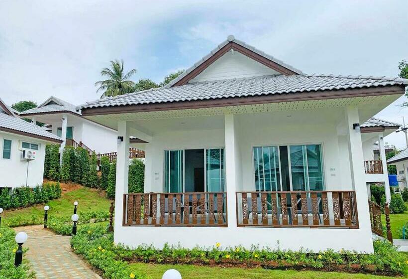Номер Deluxe Вид на Море с Балконом, Horizon Beach Resort Koh Jum