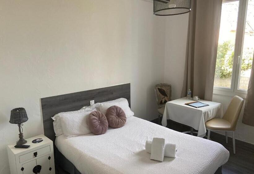 Номер Стандарт, Hôtel Restaurant La Plage