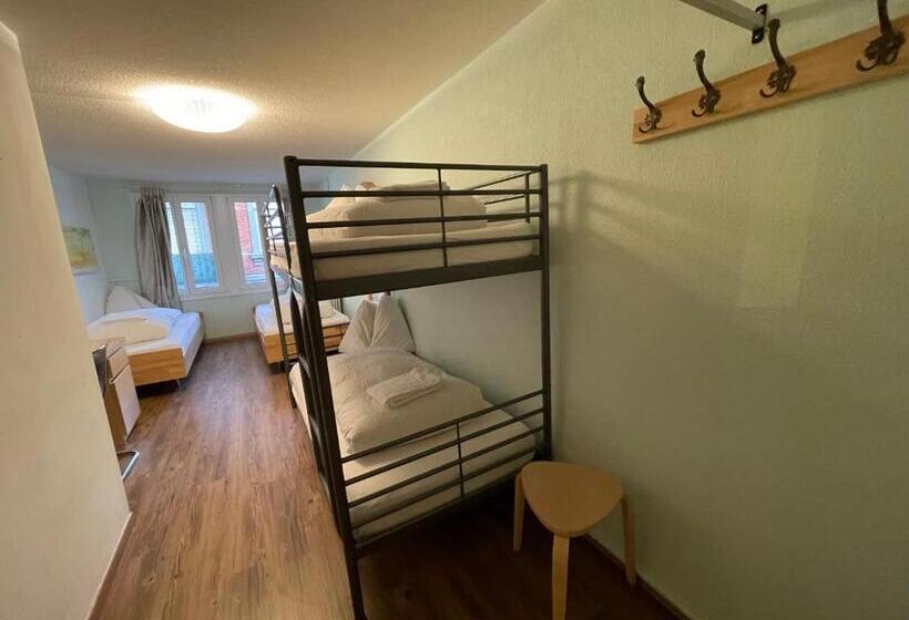 Четырехместный Номер Стандарт, Interlaken Linda Inn Lodge