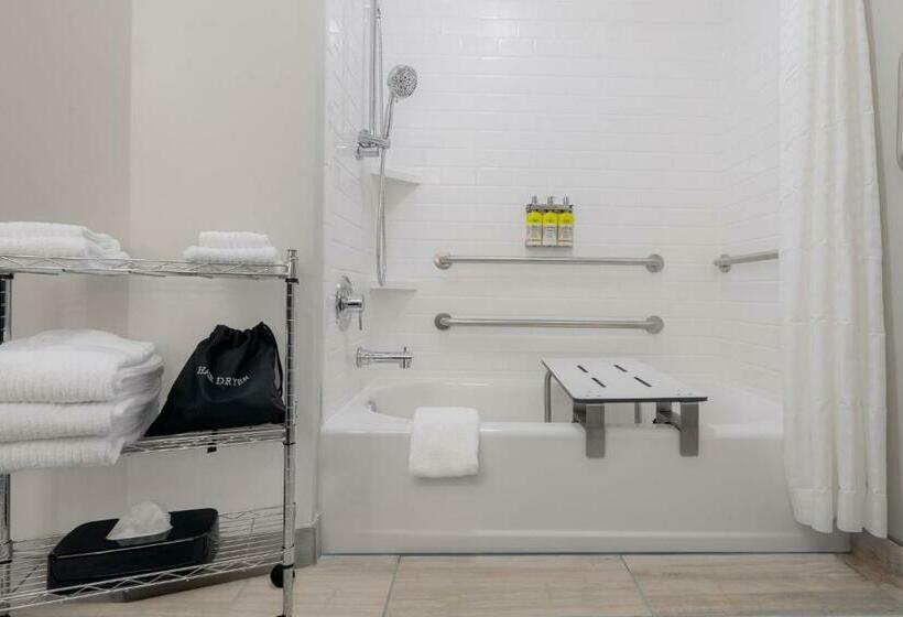 Quarto Estandar Cama King para Deficientes Físicos, Candlewood Suites Cookeville, An Ihg