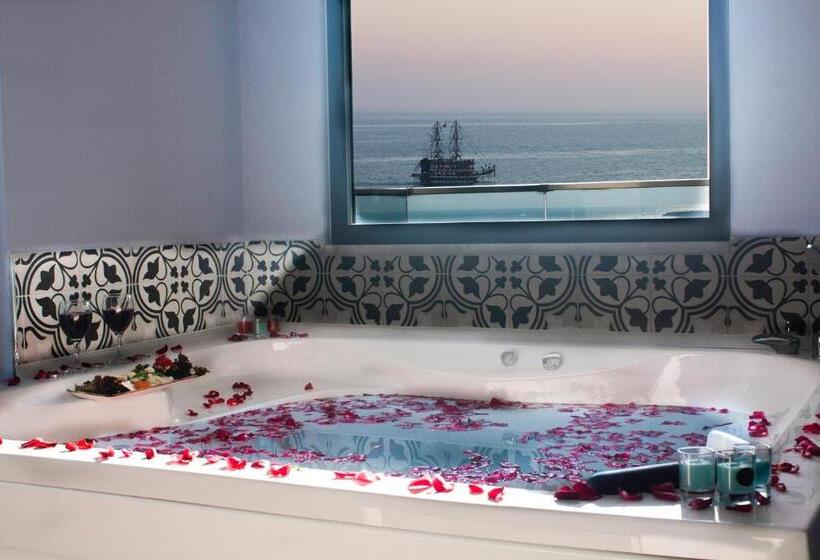 스위트 킹사이즈 침대, Livaneli Boutique Otel