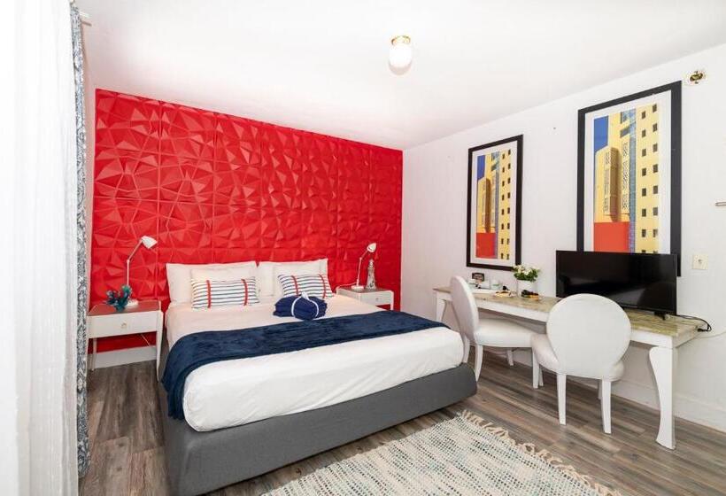 إستوديو قياسى, Norman S Hotel And Dining