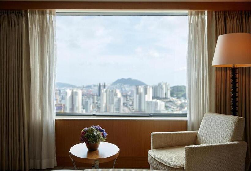 Номер Deluxe, Lotte Hotel Busan