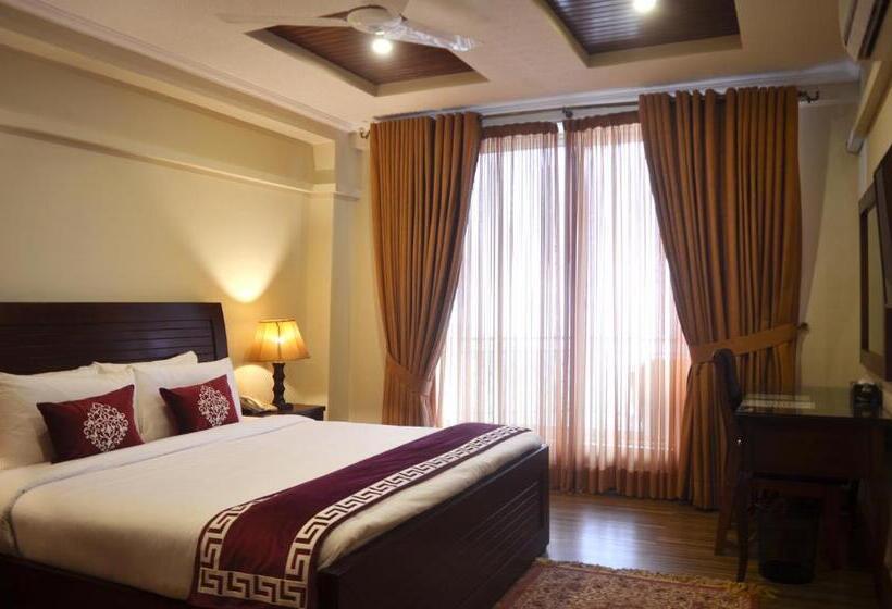 اتاق استاندارد با بالکن, Holiday Grand Resort Bhurban