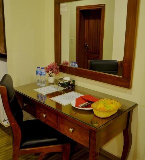سوییت اجرایی, Holiday Grand Resort Bhurban