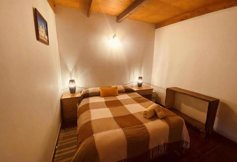 带共用浴室的标准房间, Hostal Katari