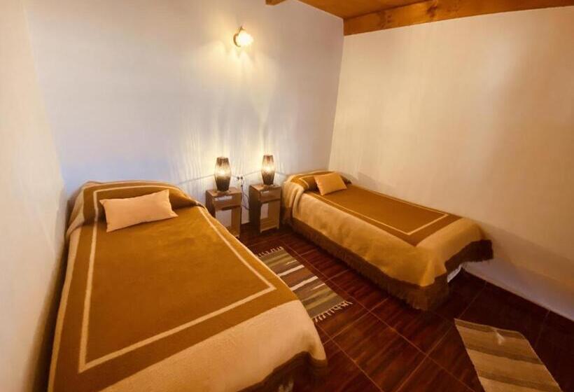 带共用浴室的标准房间, Hostal Katari