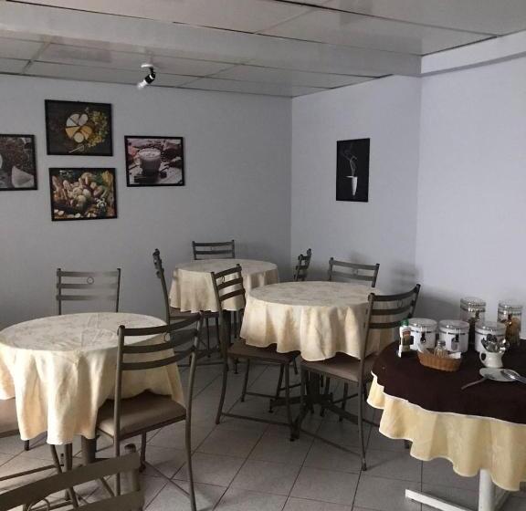 4인용 스탠다드 룸, Alfa De Bauru Ltda