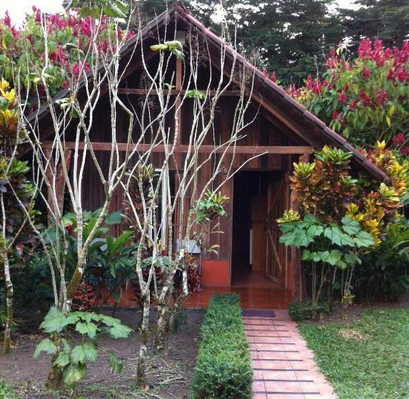 Comfort room with balcony, Villas Vista Arenal