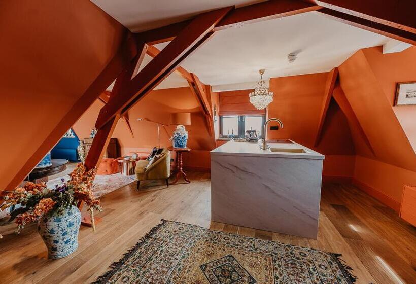 Люкс Повышенной Комфортности, Boutique Hotel Zeeuws Meisje