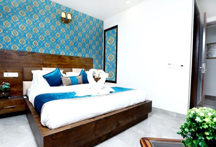 اتاق لوکس, Amritsar Grand
